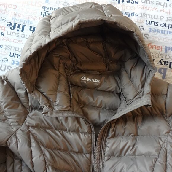 SIZE S. Aventure packable hooded down jacket/coat. - Picture 8 of 16
